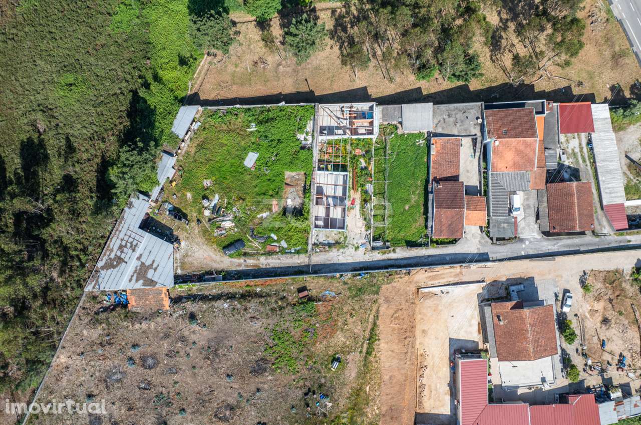 Moradia com 2 Anexos e 2 Terrenos para construção - Grande imagem: 4/19