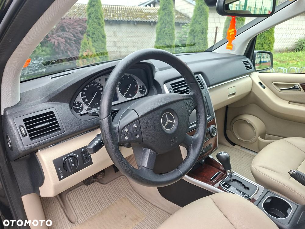 Mercedes-Benz Klasa B 200 Autotronic Special Edition - 28