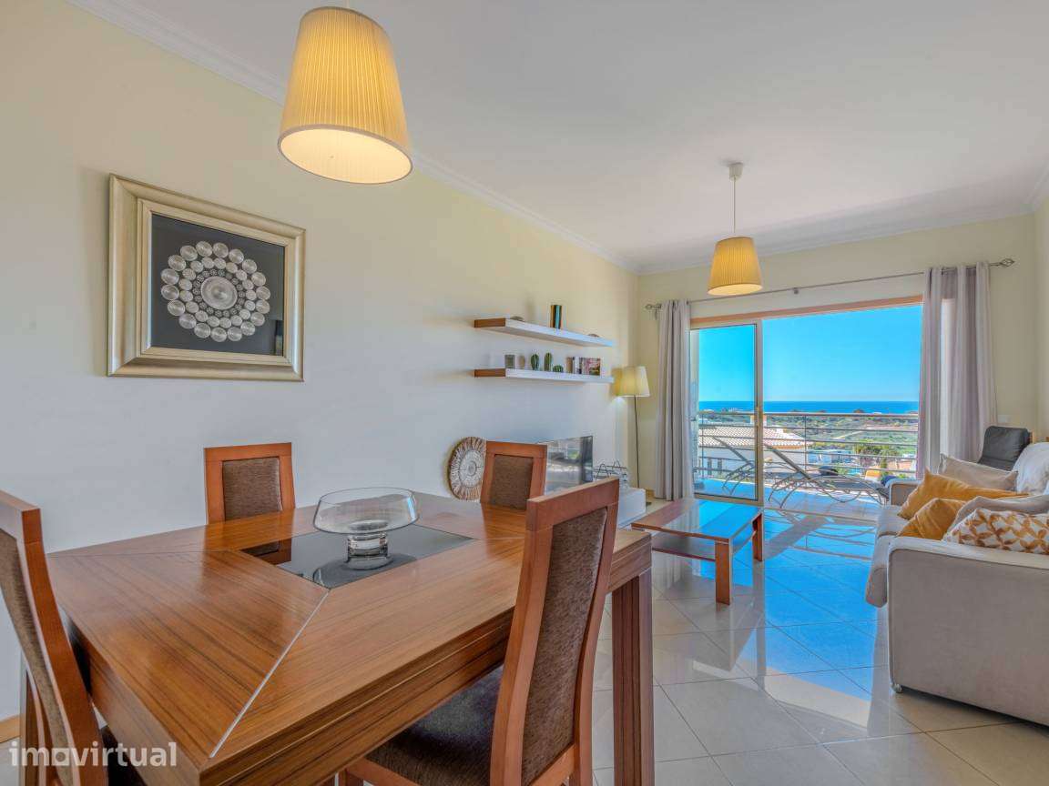Apartamento T2 com varanda e piscina para arrendar - Grande imagem: 3/26