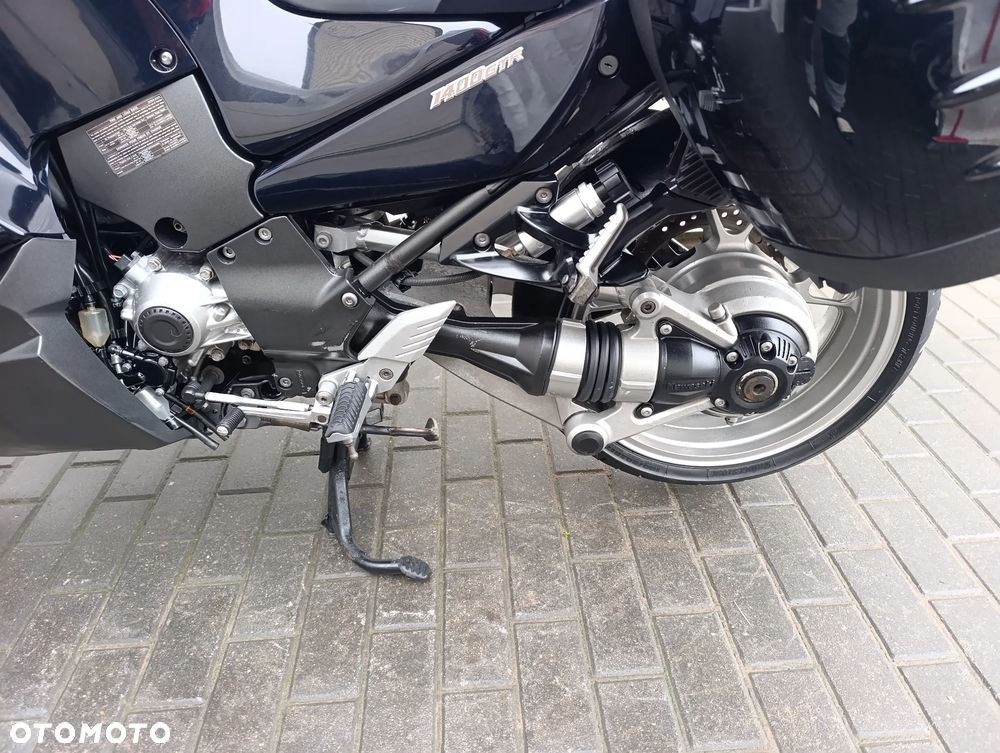 Kawasaki GTR - 21