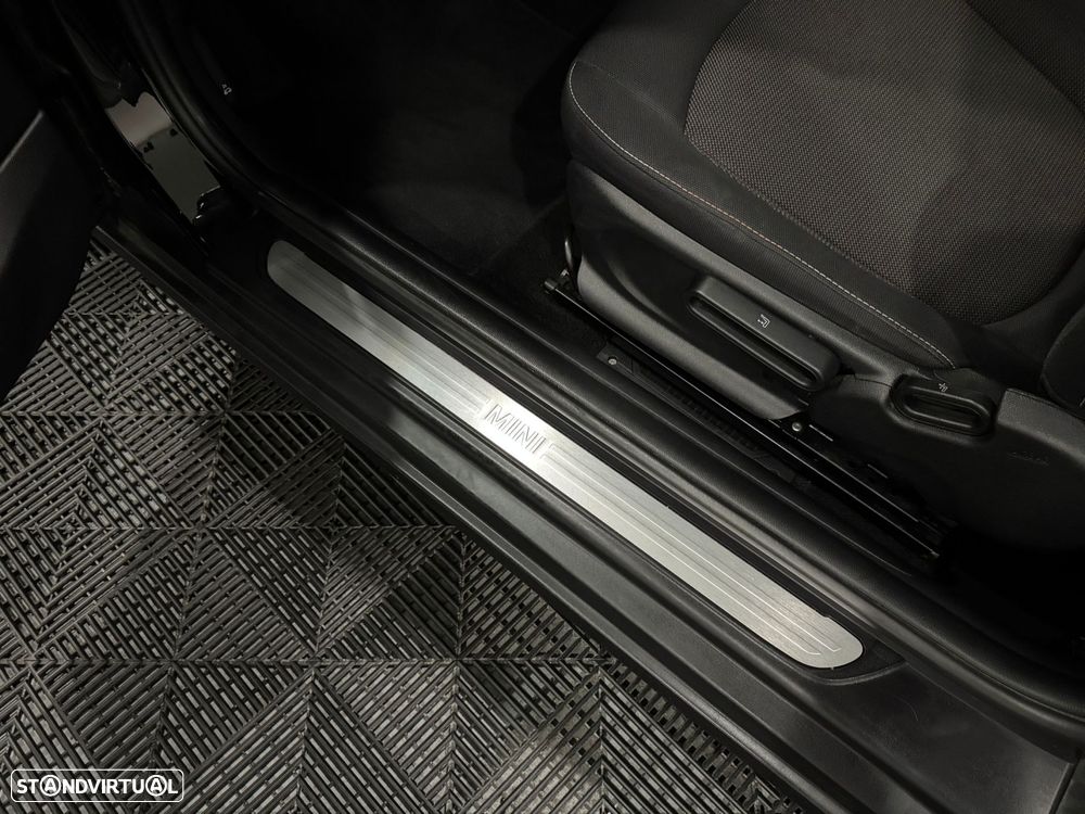 MINI 3 Portas One - 32