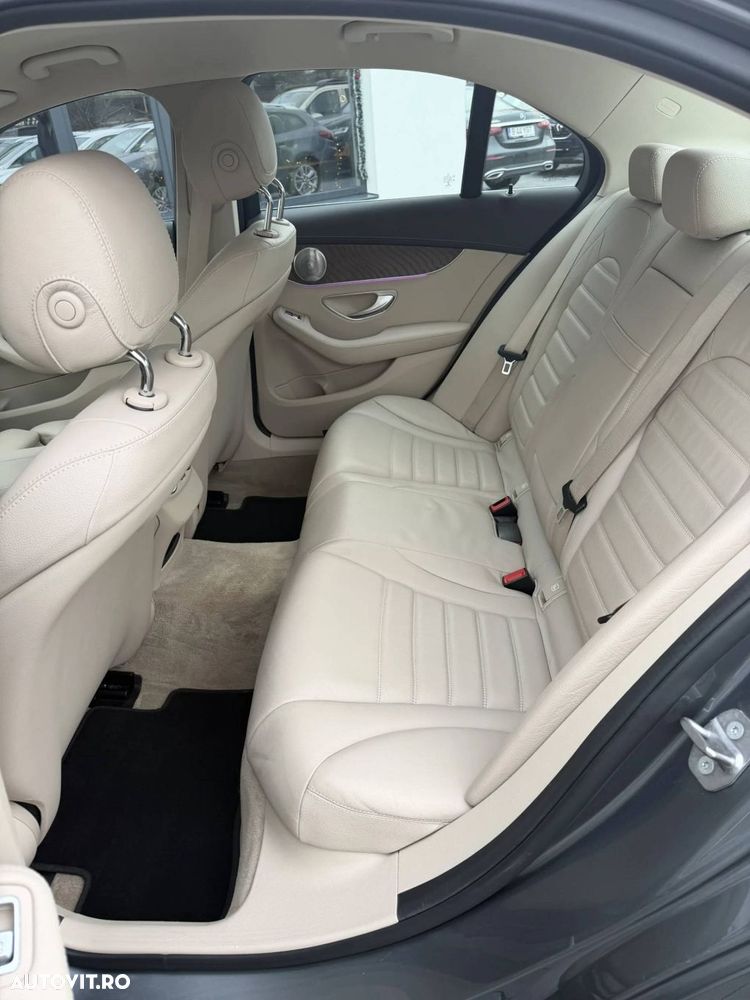 Mercedes-Benz C - 18