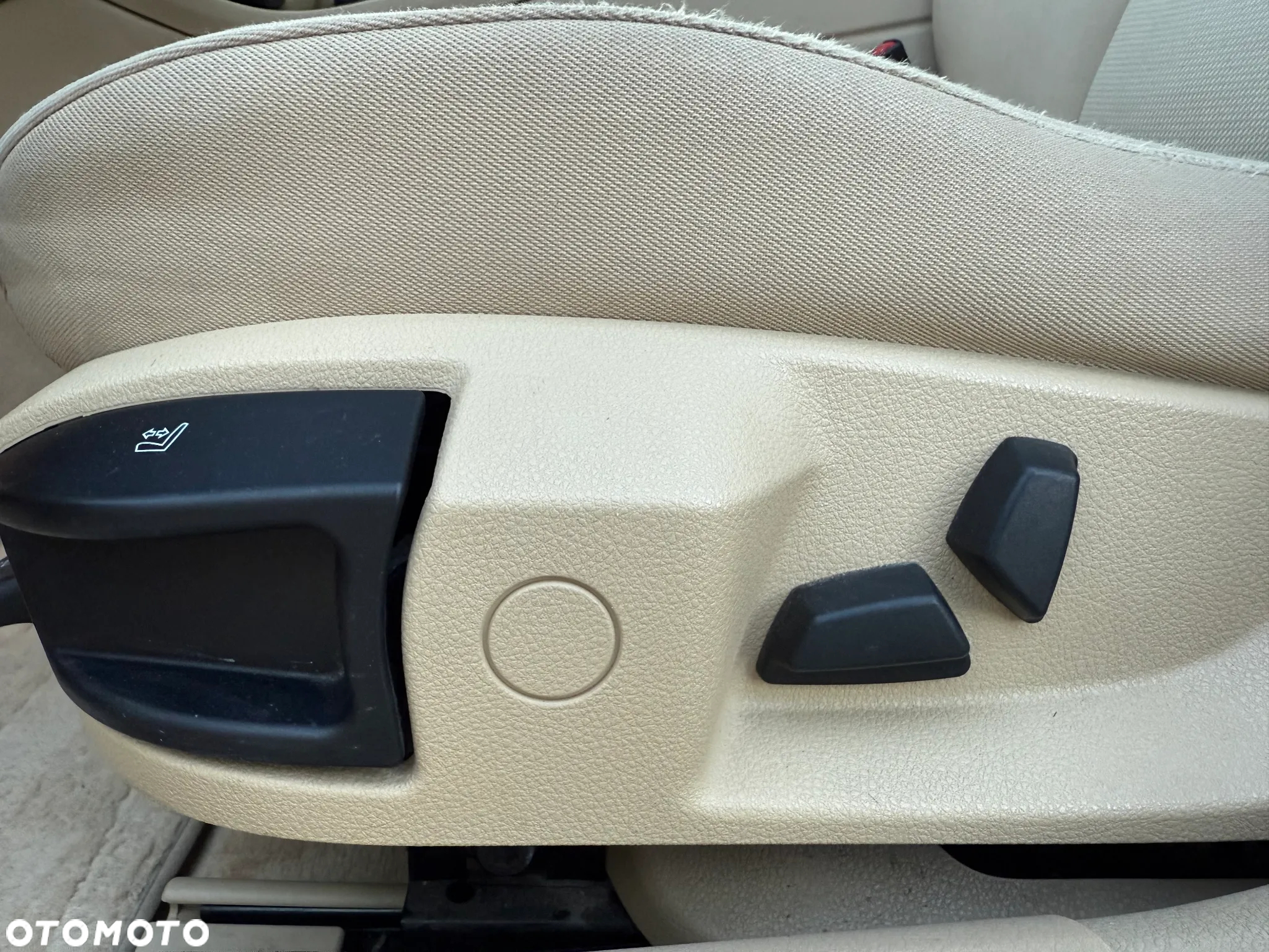 BMW Seria 5 520d - 28