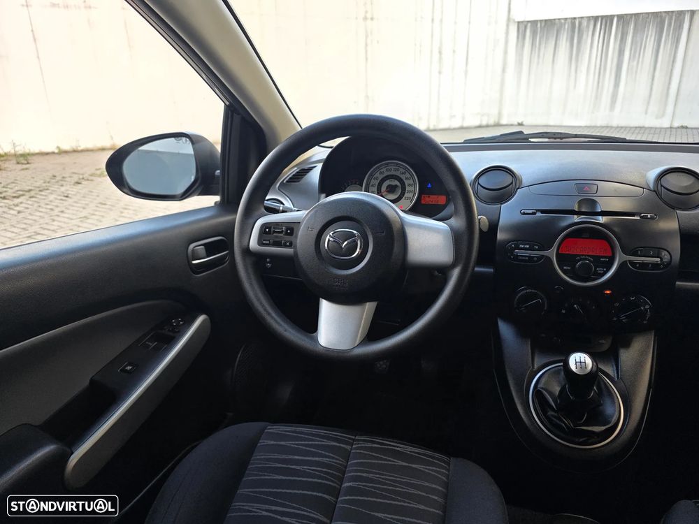 Mazda 2 1.3 MZR Exclusive - 35