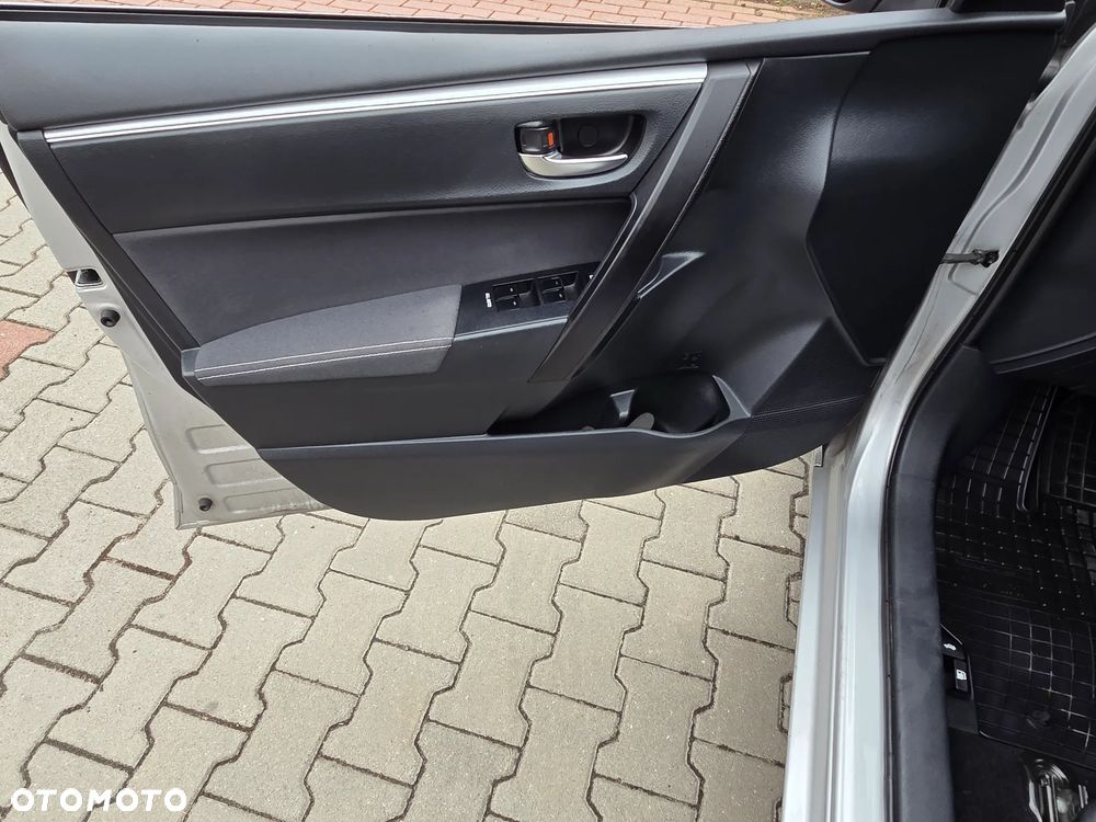 Toyota Corolla 1.6 Classic Plus - 20