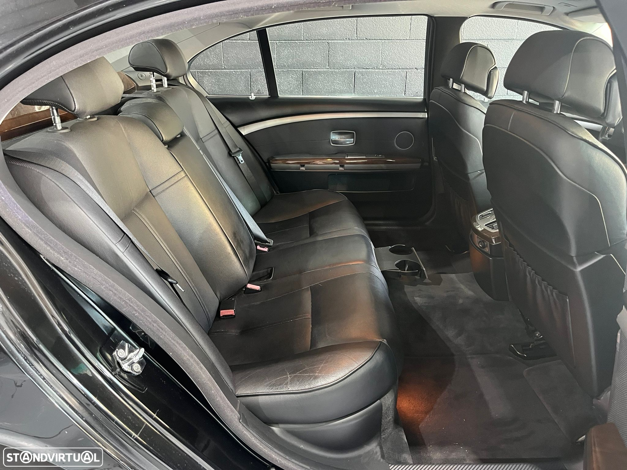 BMW 745 Li - 13