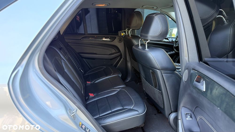 Mercedes-Benz ML - 10