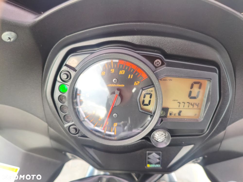 Suzuki GSX - 7