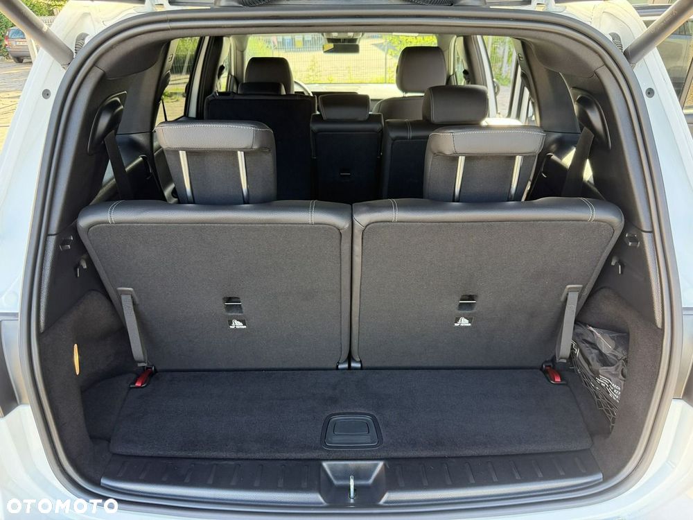 Mercedes-Benz GLB - 30