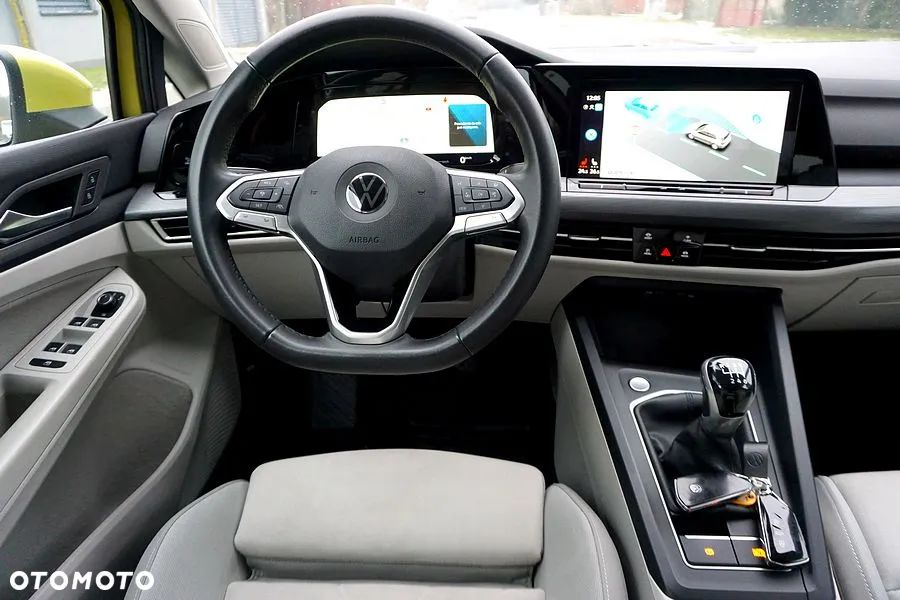 Volkswagen Golf - 33