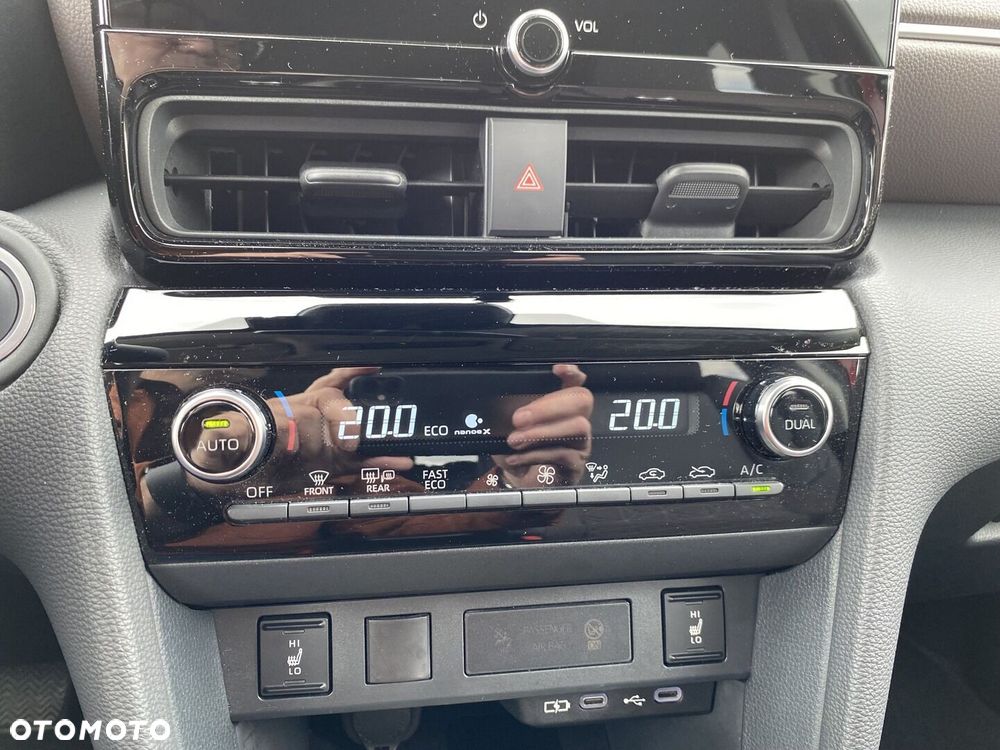 Toyota Yaris Cross Hybrid 1.5 Executive - 23