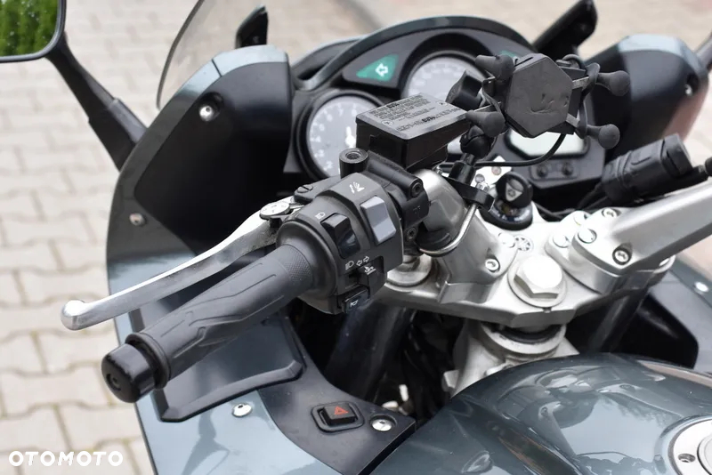 Yamaha FJR - 27