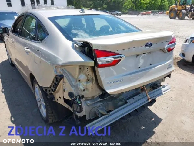 Ford Mondeo - 27