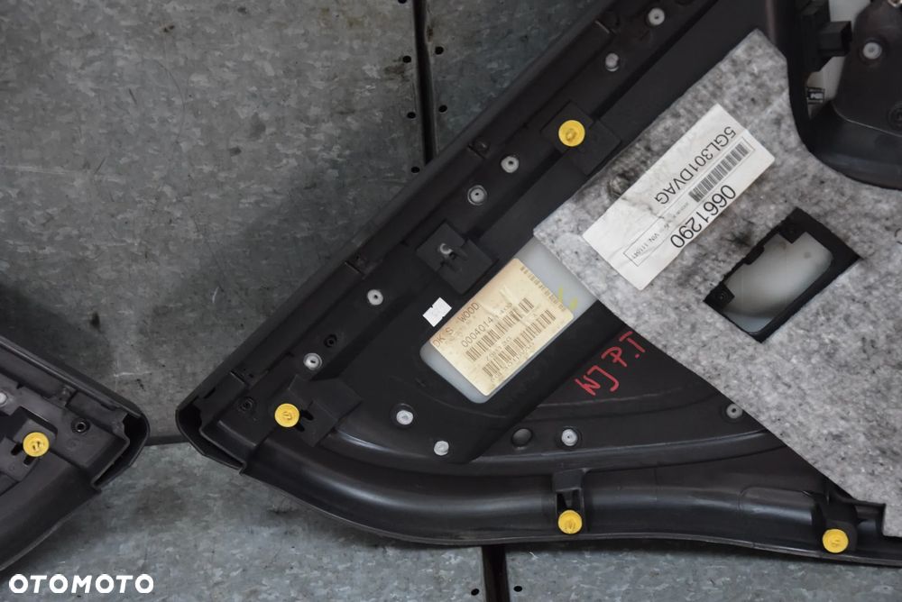 JEEP GRAND CHEROKEE WJ BOCZEK LEWY PRAWY TYŁ KPL. - 26