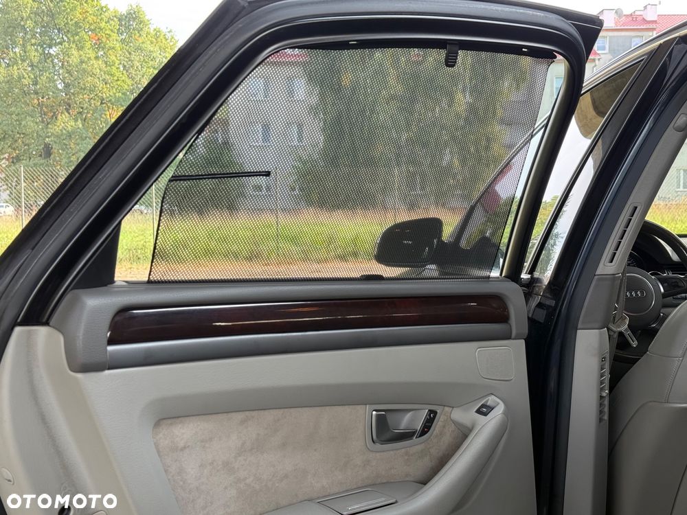 Audi A8 3.7 Quattro - 32