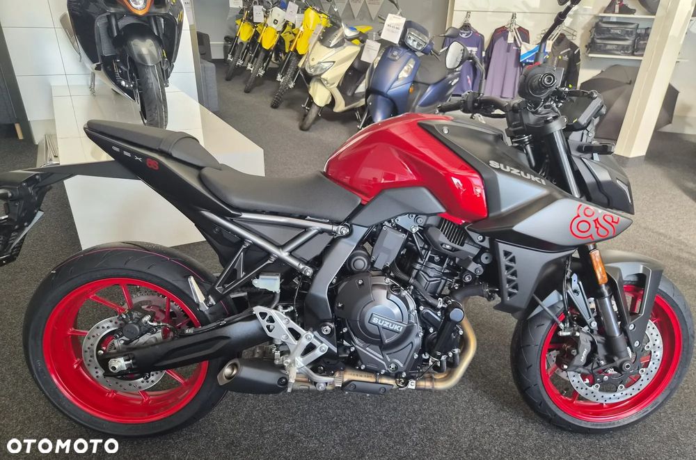 Suzuki GSX - 3