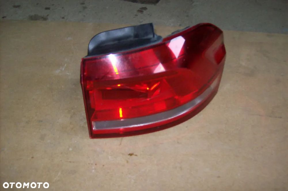 lampa tylna prawa vw touran ii - 1