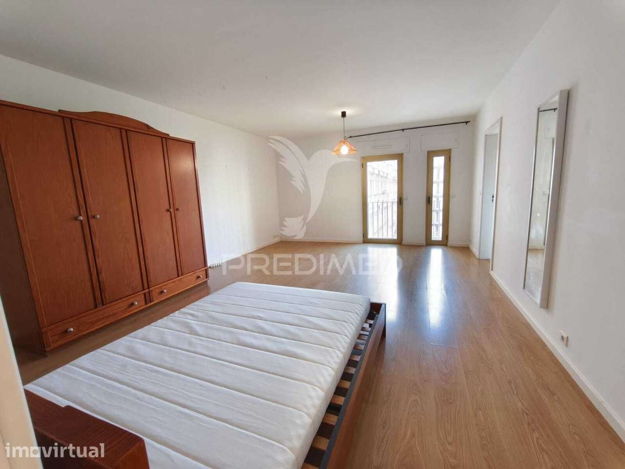 Apartamento com 52 m², localizado num 4º andar com elevador. - Grande imagem: 2/29