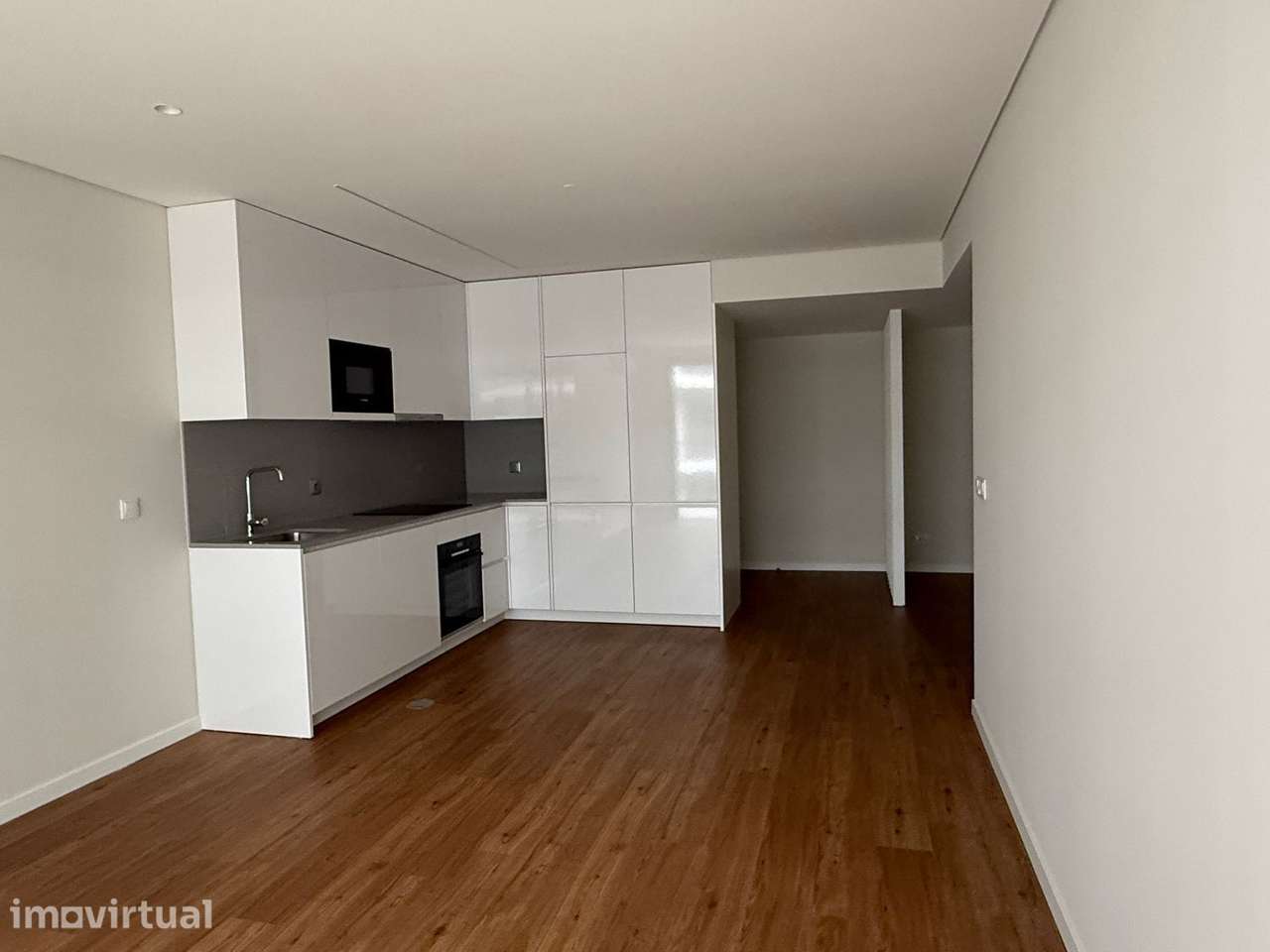 T2 Office | Condomínio com Ginásio em Oliveira do Douro - Grande imagem: 5/34