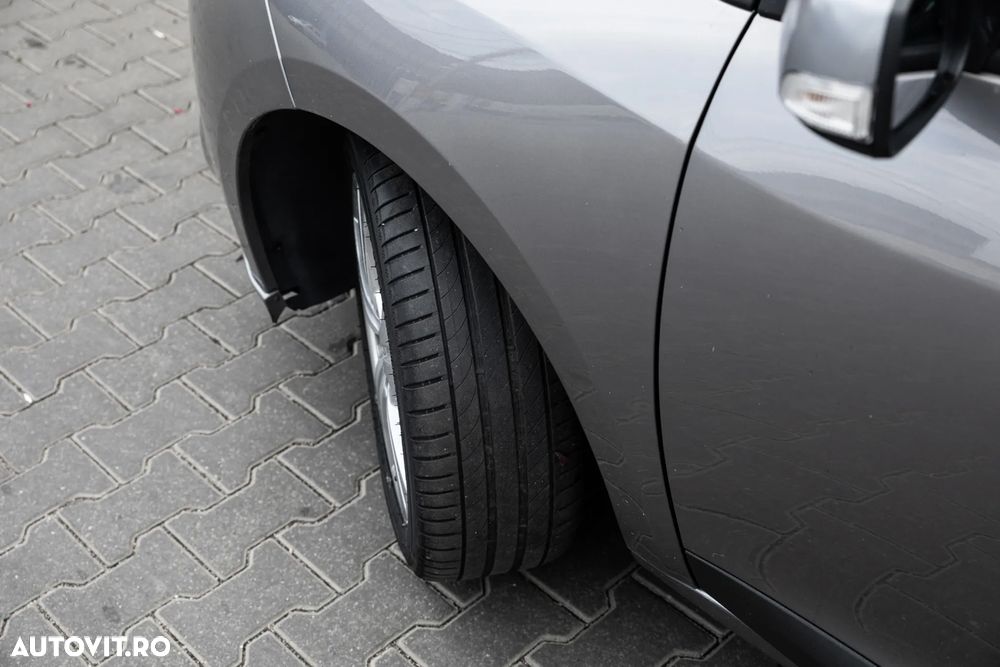 Renault Megane Grandtour dCi 160 FAP GT - 36