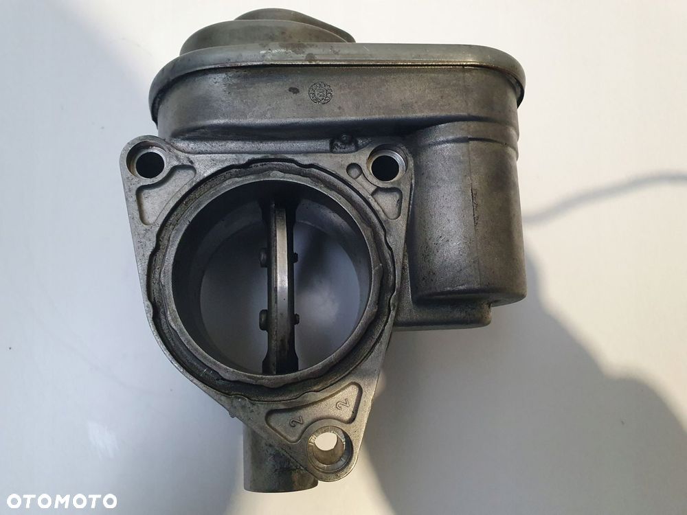 PRZEPUSTNICA VW Touran 1.9 TDI 038128063G - 5