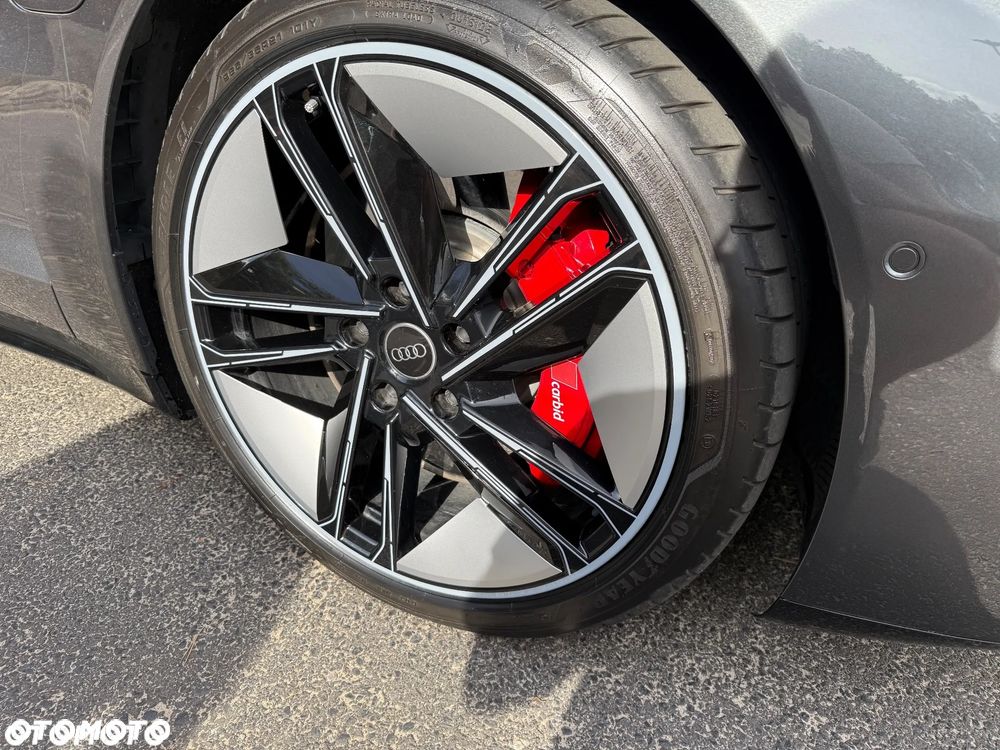 Audi e-tron GT - 4