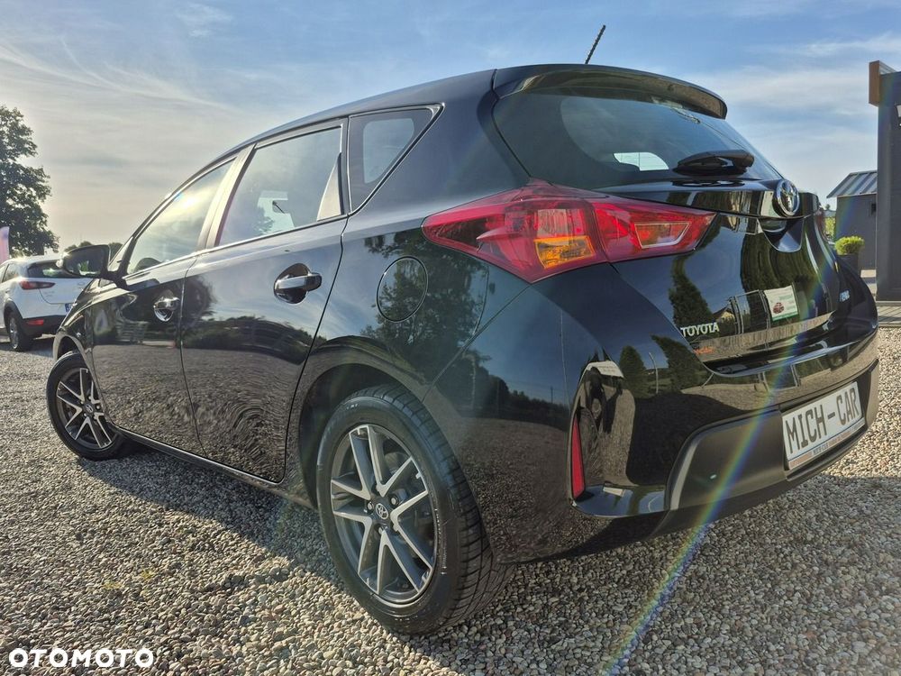 Toyota Auris - 22
