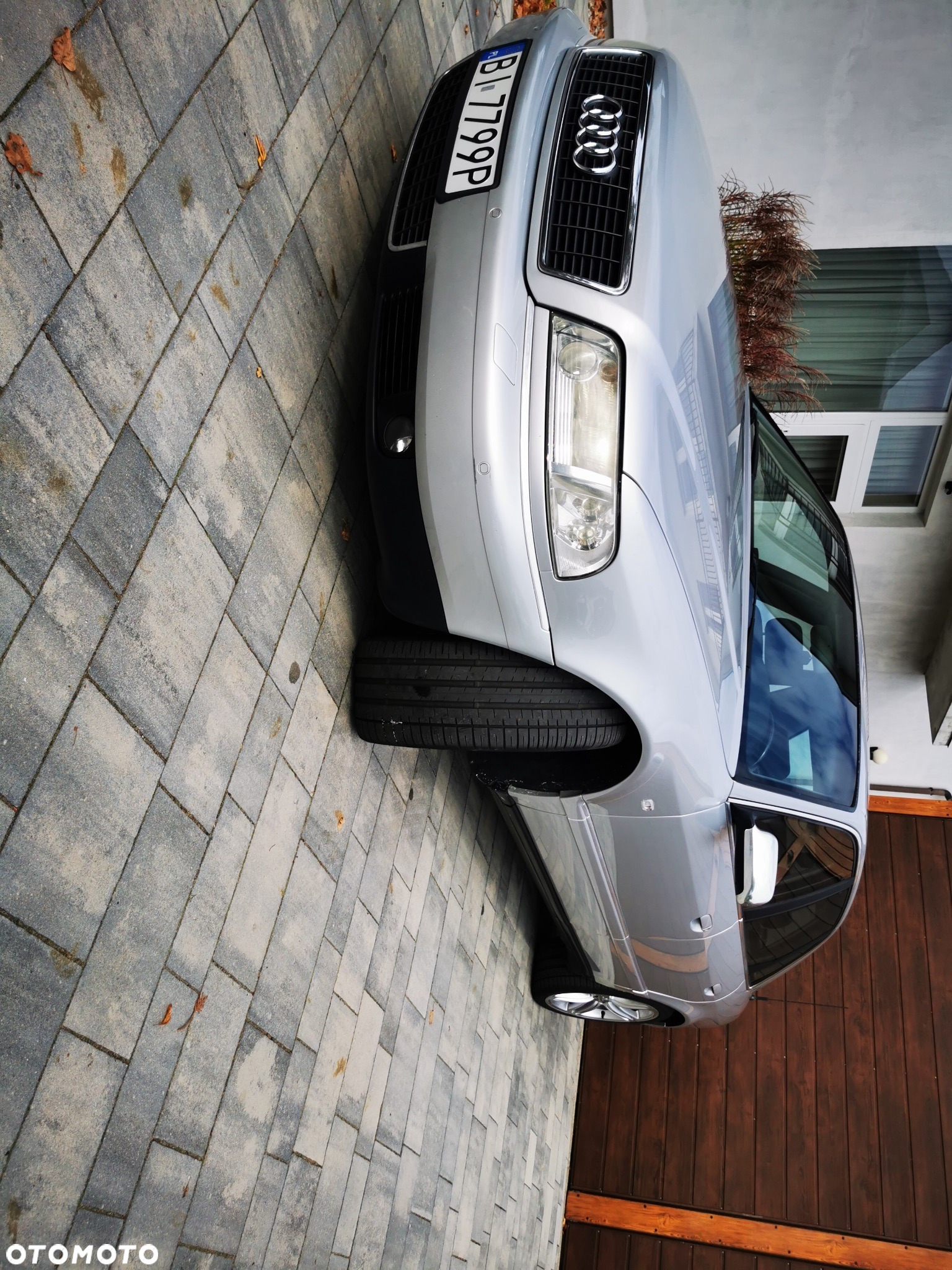 Audi S8 - 2