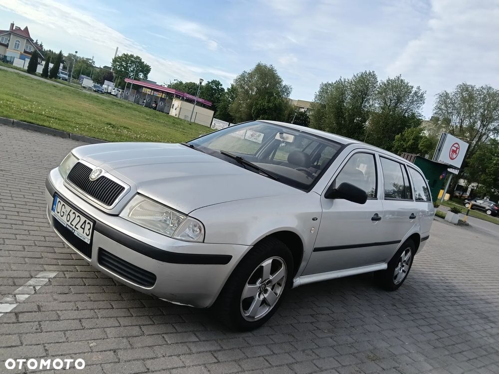 Skoda Octavia 1.6 Ambiente - 1