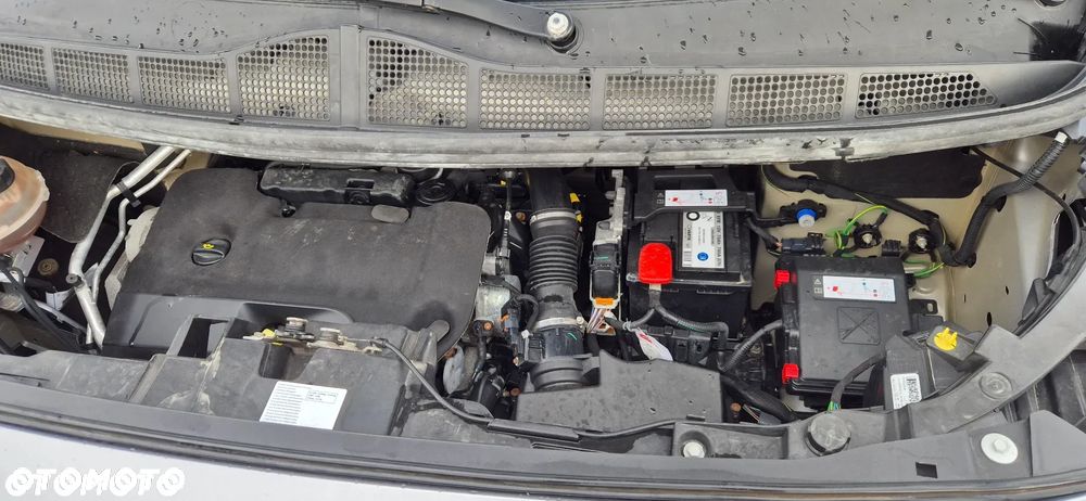 Opel Vivaro - 10
