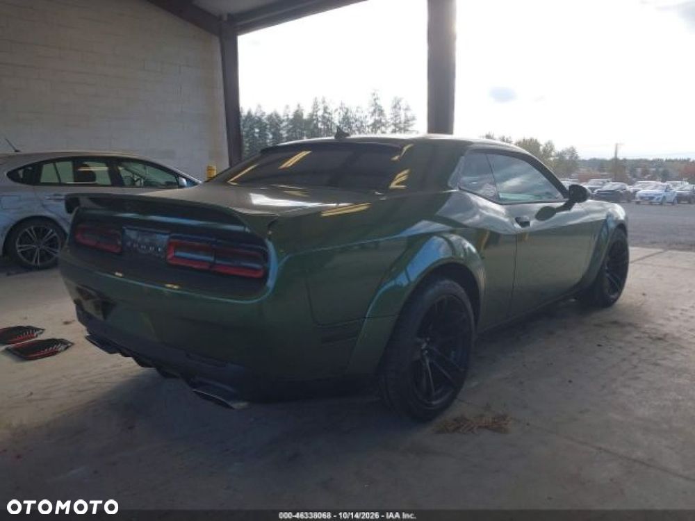 Dodge Challenger - 5