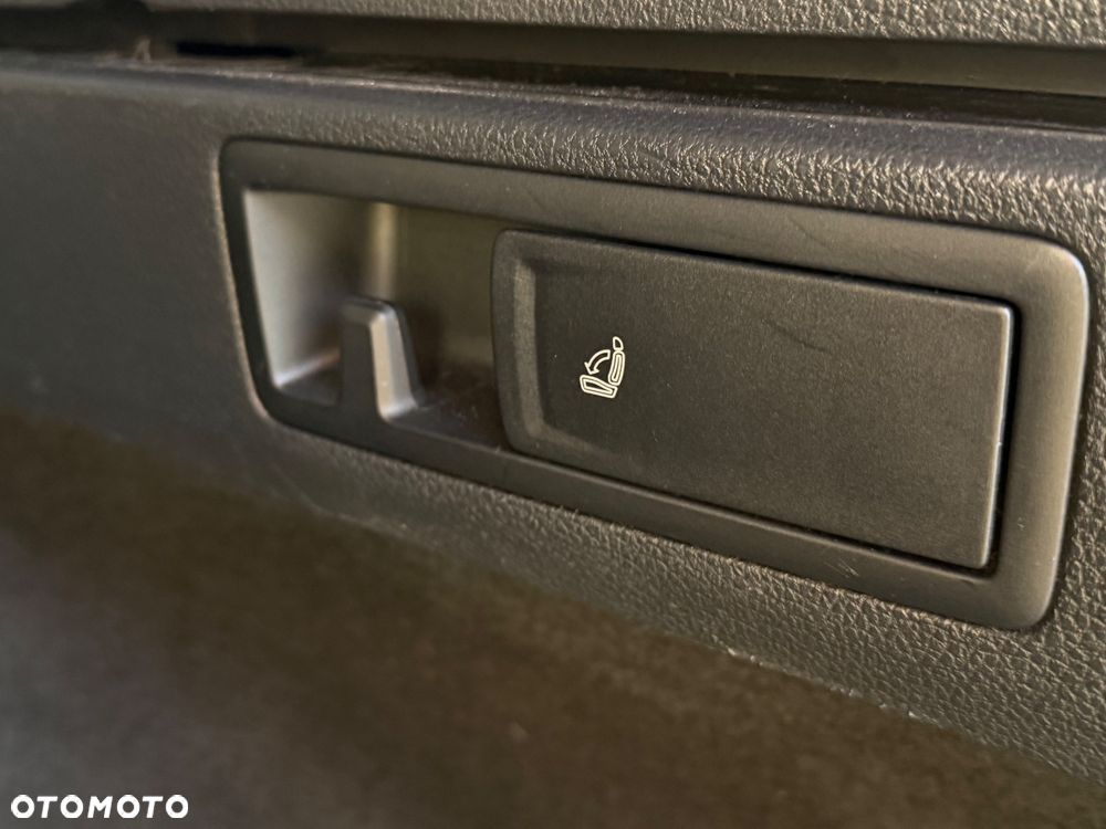 Volkswagen Golf 1.6 TDI (BlueMotion Technology) DSG Trendline - 31