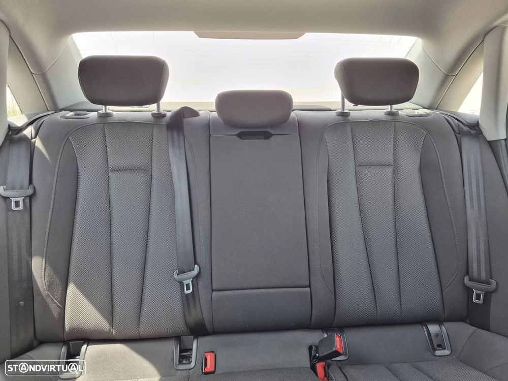 Audi A4 2.0 TDI Advance - 22