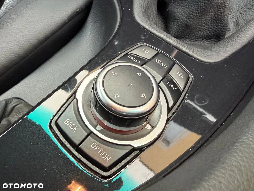 BMW Seria 5 520i Edition Exclusive - 24