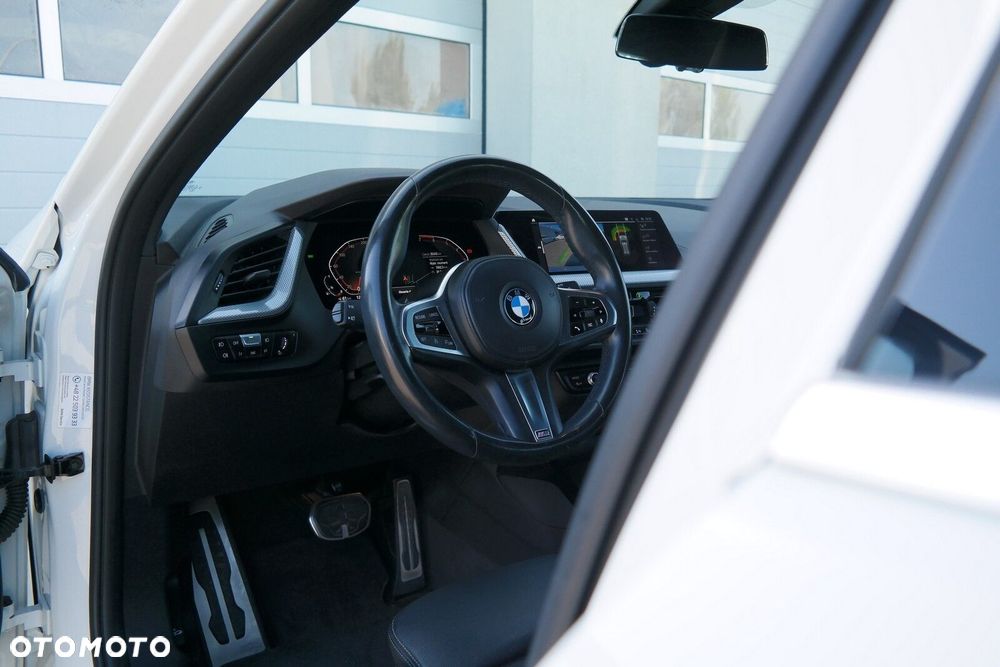 BMW Seria 1 - 13