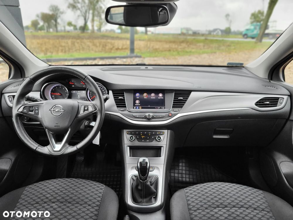 Opel Astra 1.2 T Edition S&S - 12