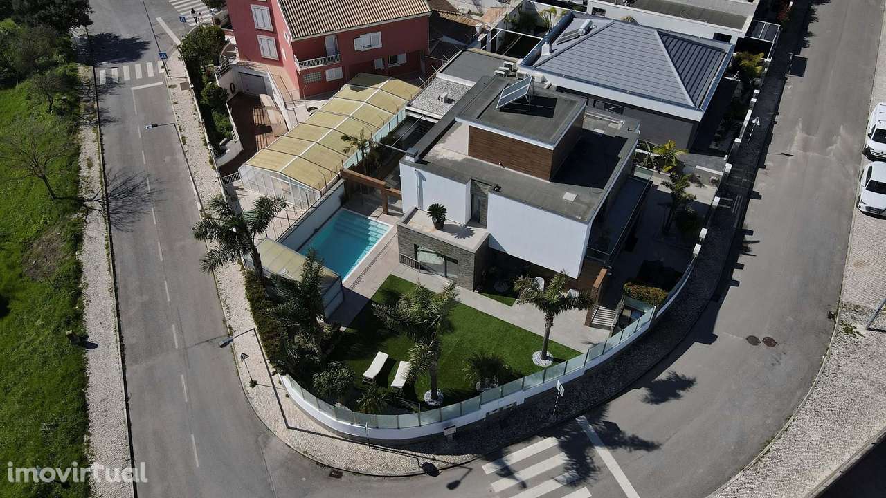 Moradia  Premium T4 com  piscina e jardim em zona privilegiada, Charne - Grande imagem: 2/43