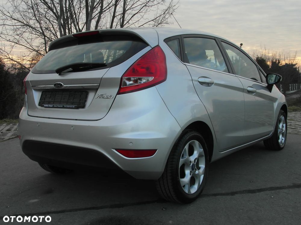 Ford Fiesta 1.25 Celebration - 11