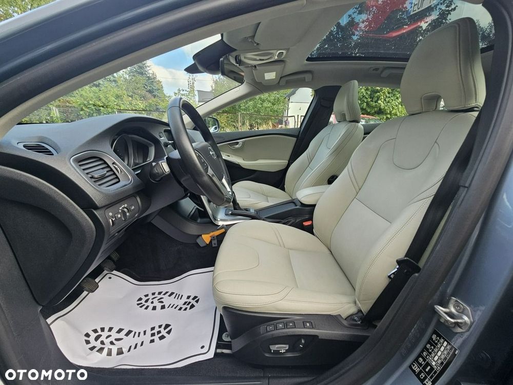 Volvo V40 T2 Inscription - 13