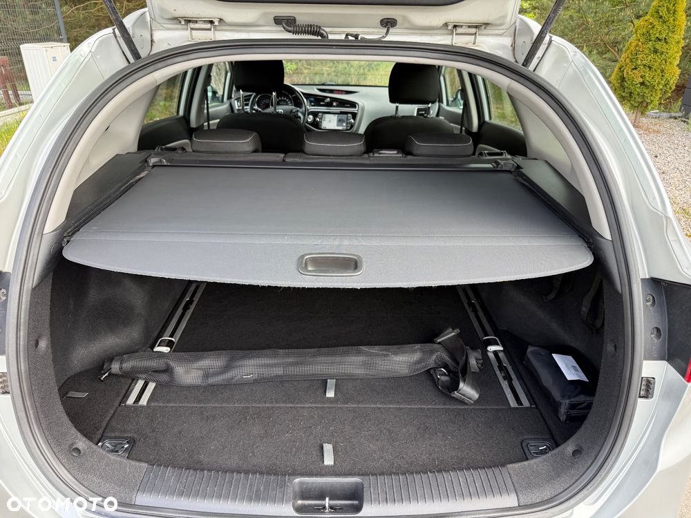 Kia Ceed 1.6 CRDi 136 ISG Platinum Edition - 33