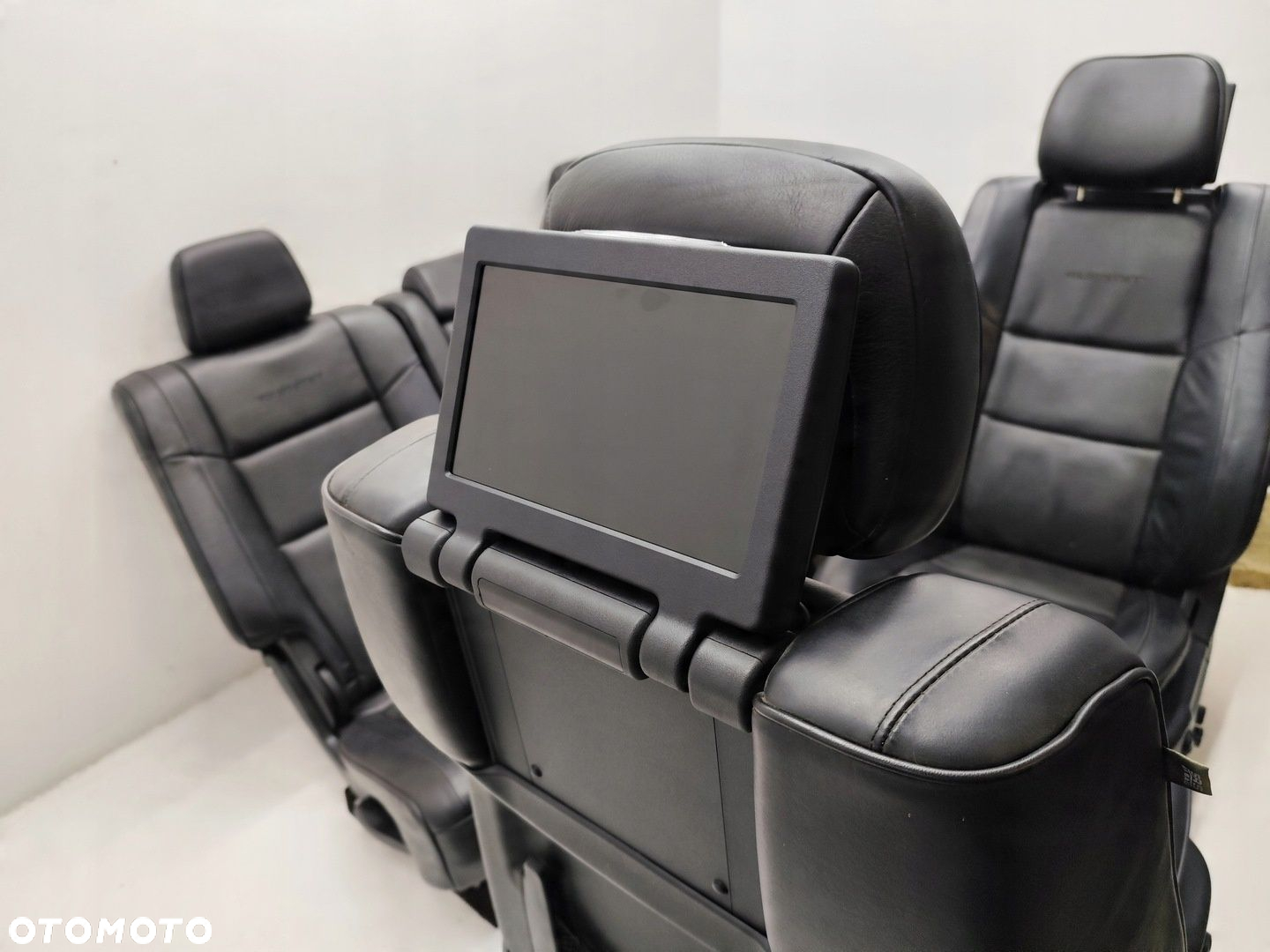 JEEP GRAND CHEROKEE WK2 SUMMIT FOTELE KANAPA MONITORY SKÓRA - 13