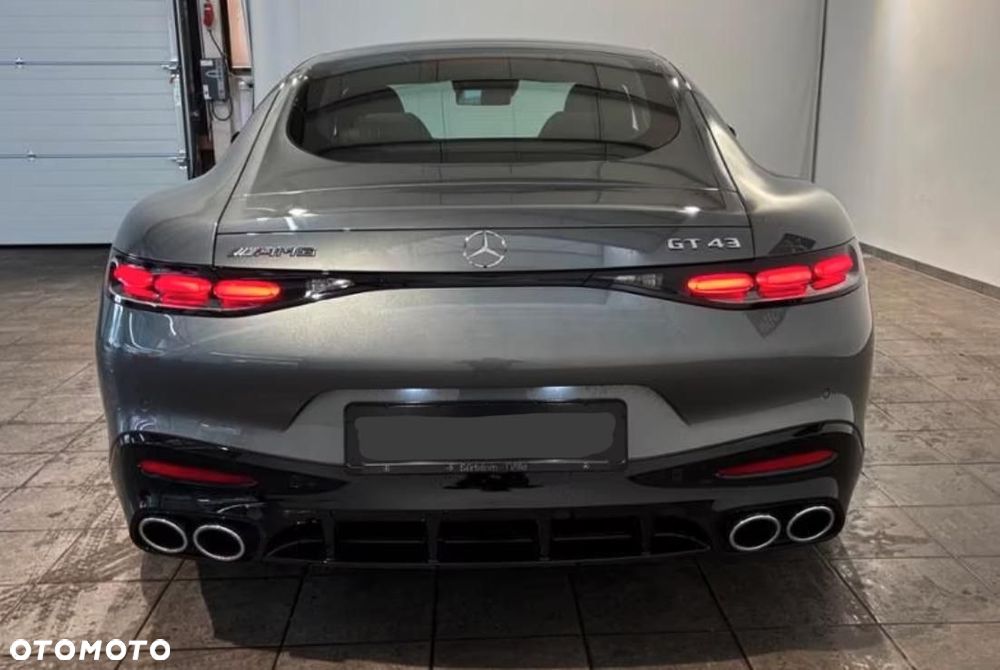 Mercedes-Benz AMG GT - 5