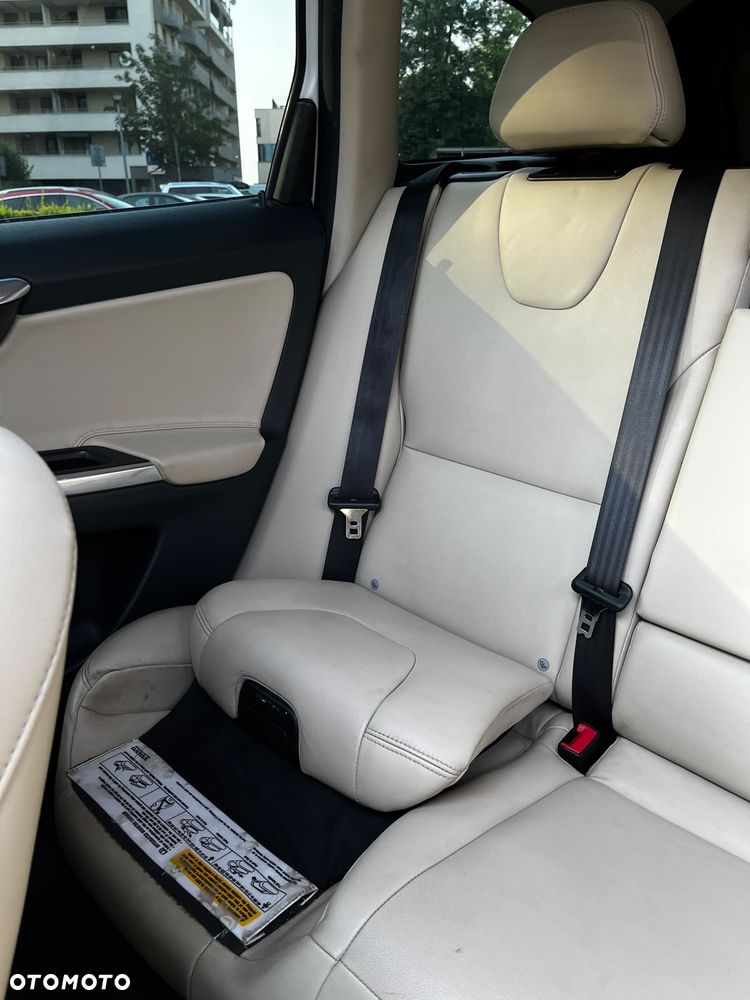 Volvo XC 60 T5 AWD Momentum - 22