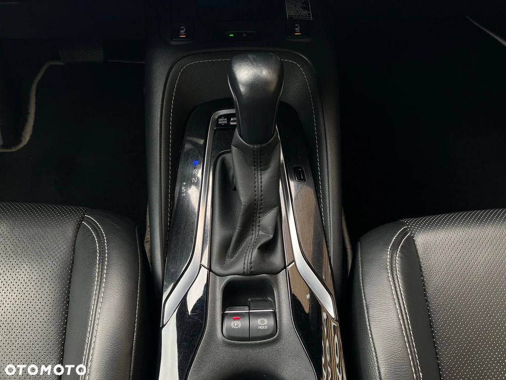 Toyota Corolla 2.0 Hybrid Executive - 35