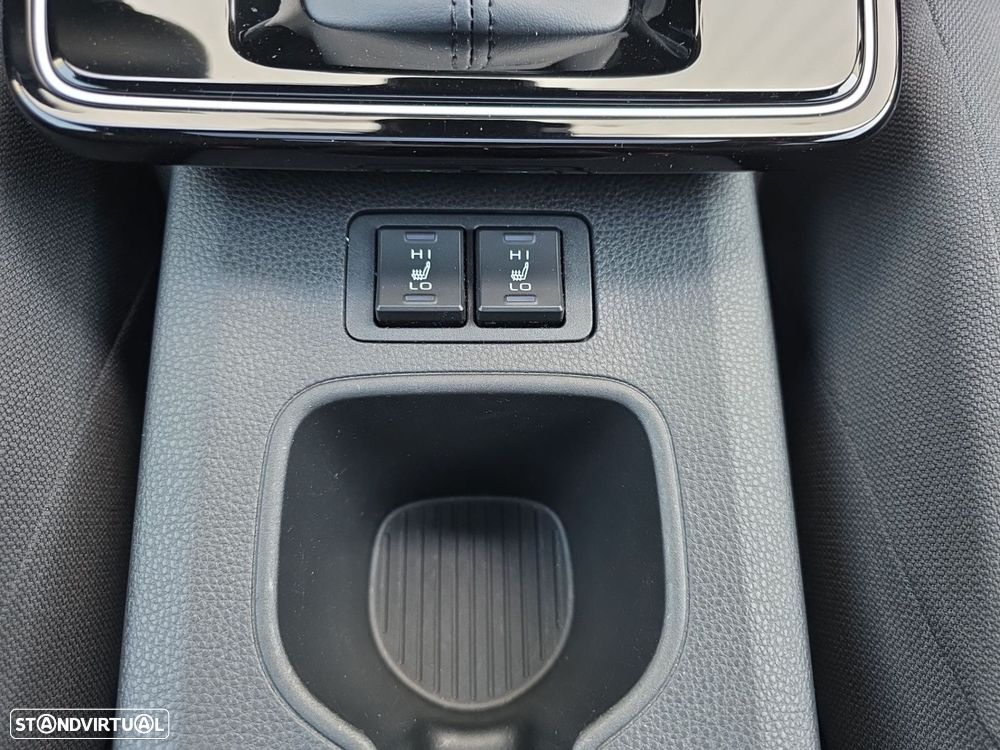 Toyota Corolla Cross 1.8 Hybrid Luxury - 21