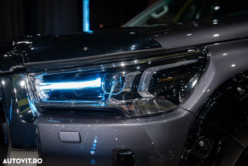 Toyota Hilux 2.4D 150CP 4x4 Double Cab AT Executive - 9