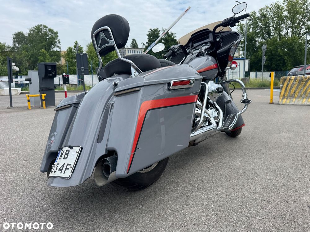 Harley-Davidson Touring Road Glide - 12