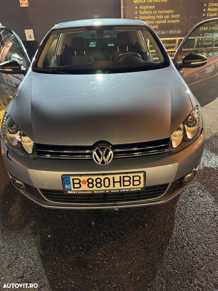 Volkswagen Golf - 1