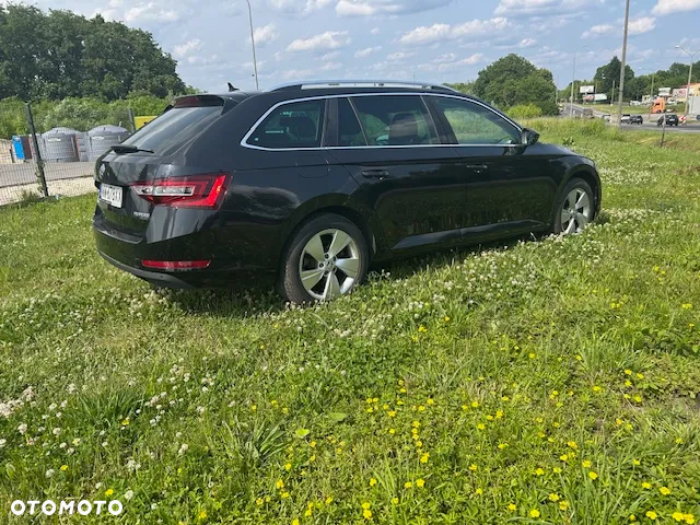 Skoda Superb 2.0 TDI Ambition DSG - 3