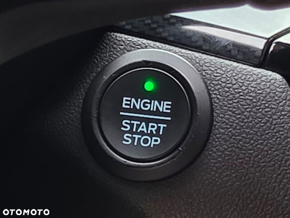 Ford Kuga 2.5 FHEV FWD ST-Line X - 22